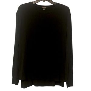 👚5 for $15!🕶️ Venus black, long sleeve with side slit top.
